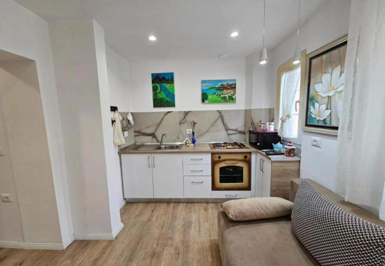 Apartament Kalpazo Myslym Shyri Tirana Zewnętrze zdjęcie