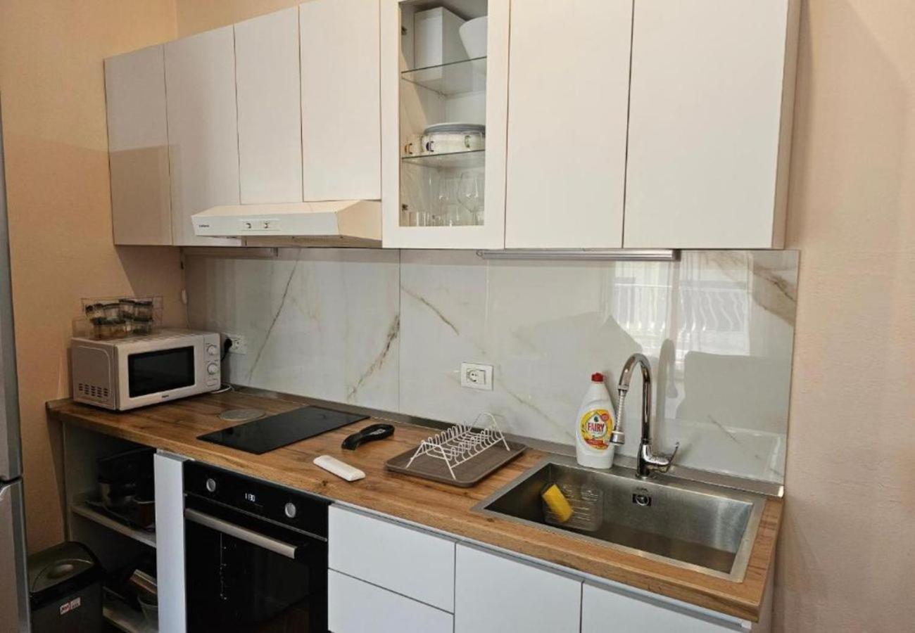 Apartament Kalpazo Myslym Shyri Tirana Zewnętrze zdjęcie